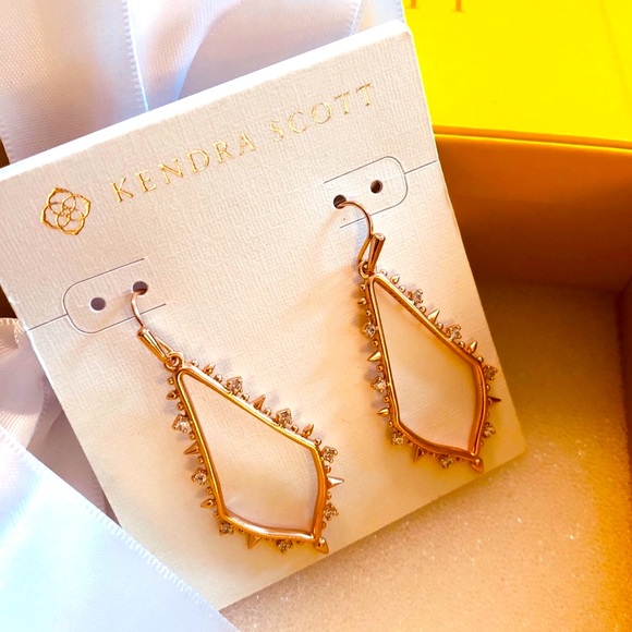 NWT Kendra Scott Rare & Retired Pax Earrings Rose Gold & Cubic Zirconia GORG😊 - Picture 4 of 9